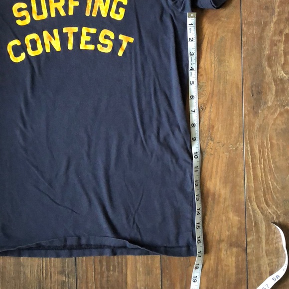 Hollister T-Shirt - Picture 6 of 6